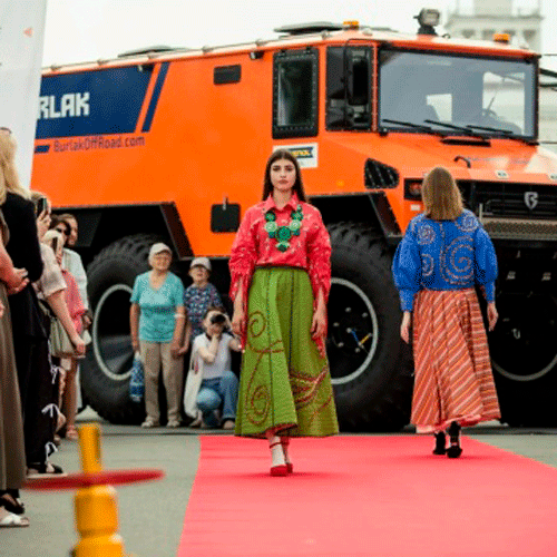 Модный показ на заводе «Вездеходы «Бурлак» 22 августа