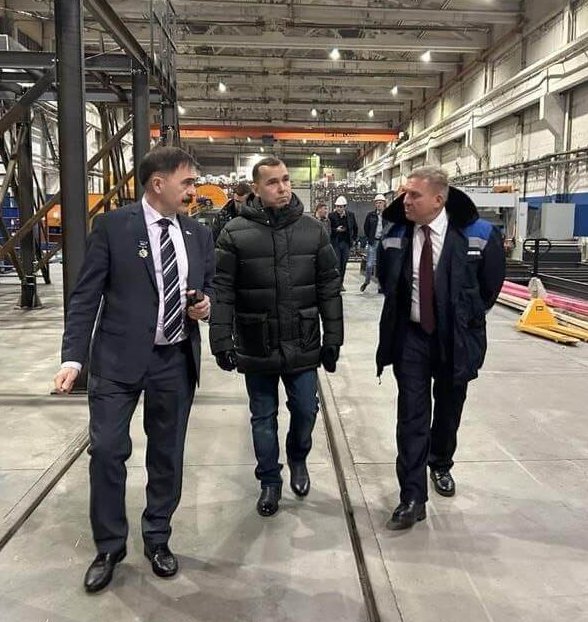 Губернатор Вадим Шумков и представитель акционеров «Корпорации СТС» Алексей Бобров обсудили развитие производств и участие компании в социальных проектах
