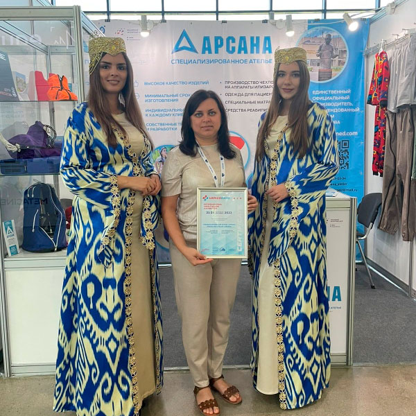 Уникальная швейная продукция из Кургана представлена на 14-й международной специализированной выставке медицины UzMedExpo 2022