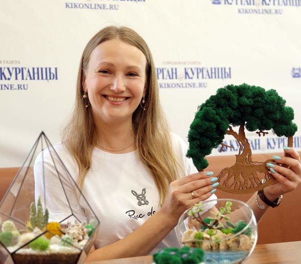 ИСТОРИЯ УСПЕХА: Жительница Кургана превратила увлечение цветами и растениями в небольшой красивый бизнес (ВИДЕО)