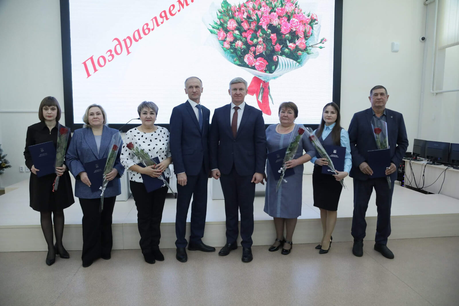 Старший специалист Фонда «Инвестиционное агентство Курганской области» была награждена Почетной грамотой Курганской Областной Думы