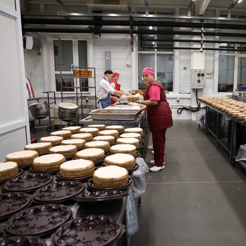 Курганская кондитерская фабрика готовится к запуску новой линии по выпуску дефицитного сырья